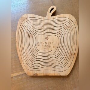 Bonnie & Pop Wooden Collapsible Apple Shaped Folding Fruit Basket/Bowl/Tray